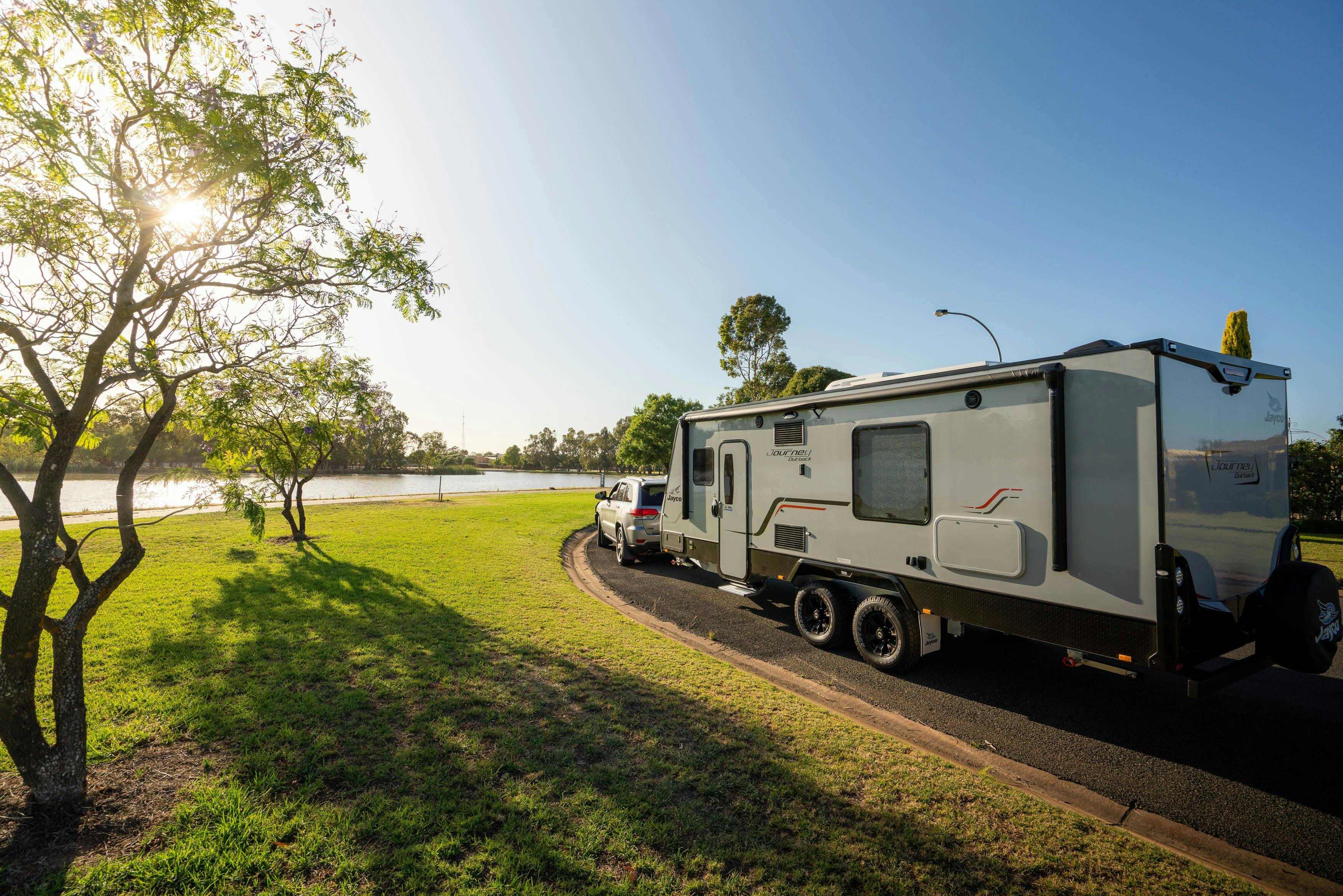 Caravan at Lake Jerilderie