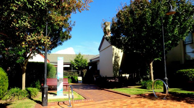 Millhouse Art Gallery - Courtyard Studios, Milton