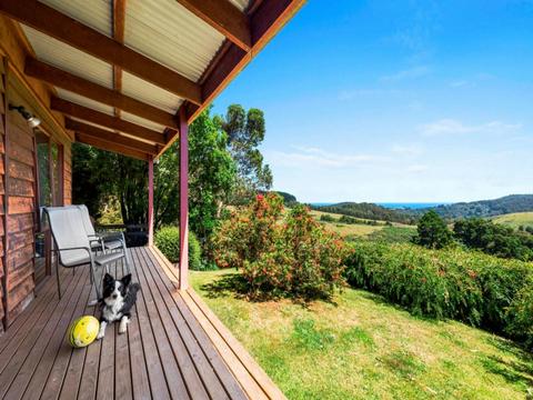Blackwood and Teatree Cottage
