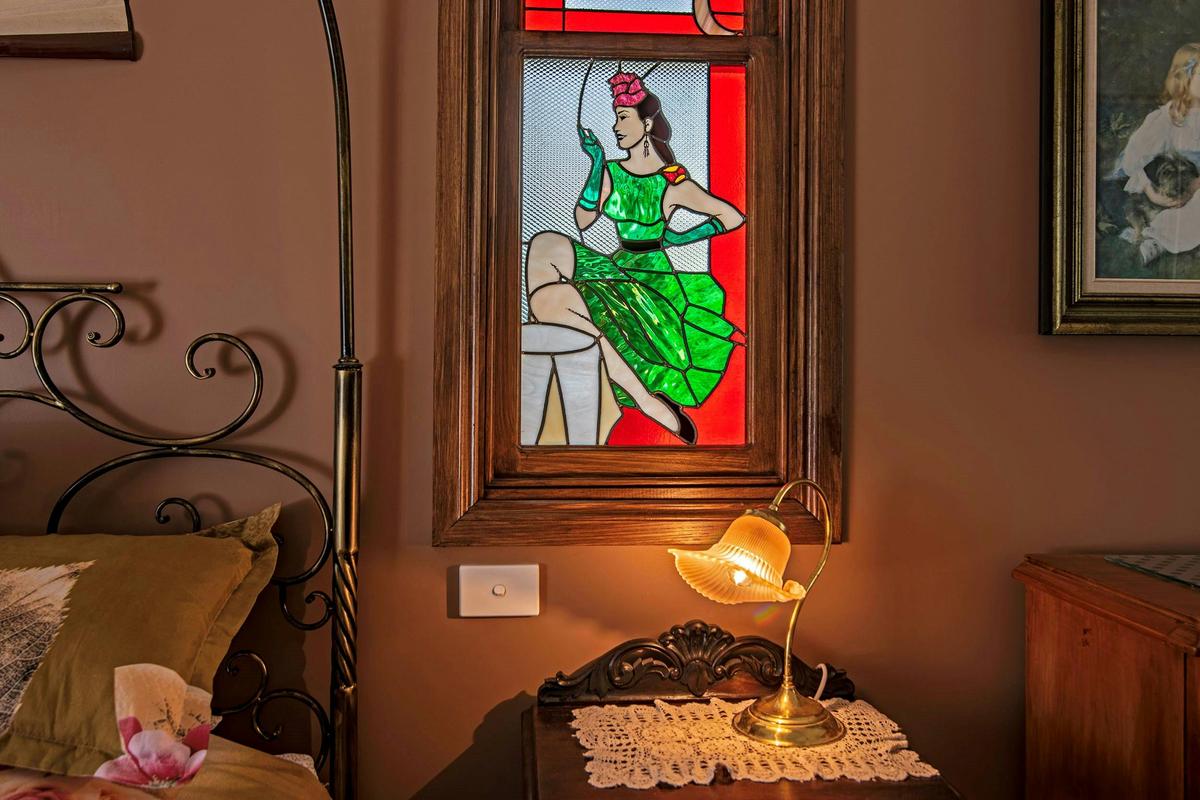 Dianella Cottage leadlight.
