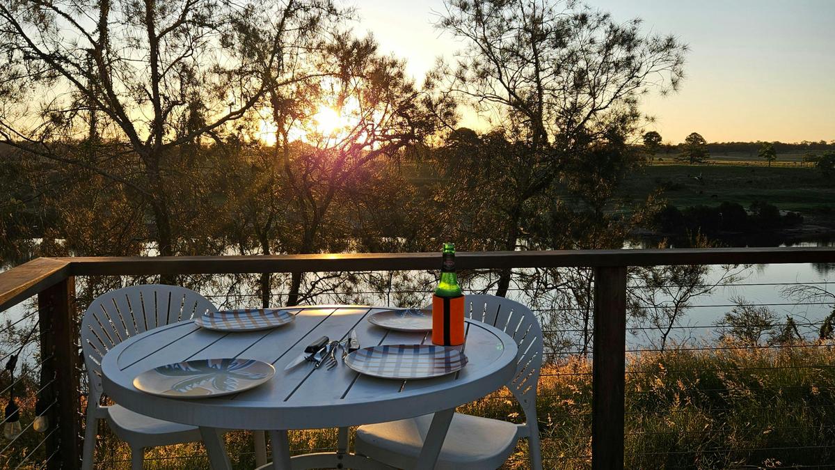 Clarence Riverview Lodge Glamping