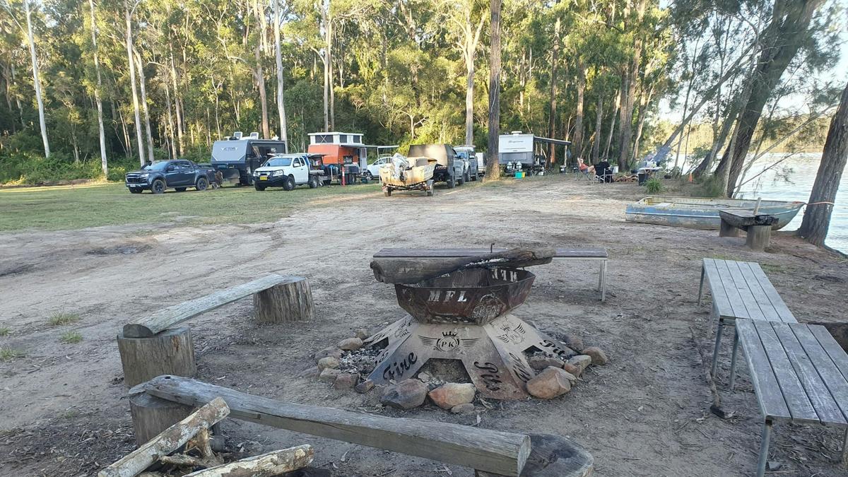 Minimbah Fishing Lodge River Camp