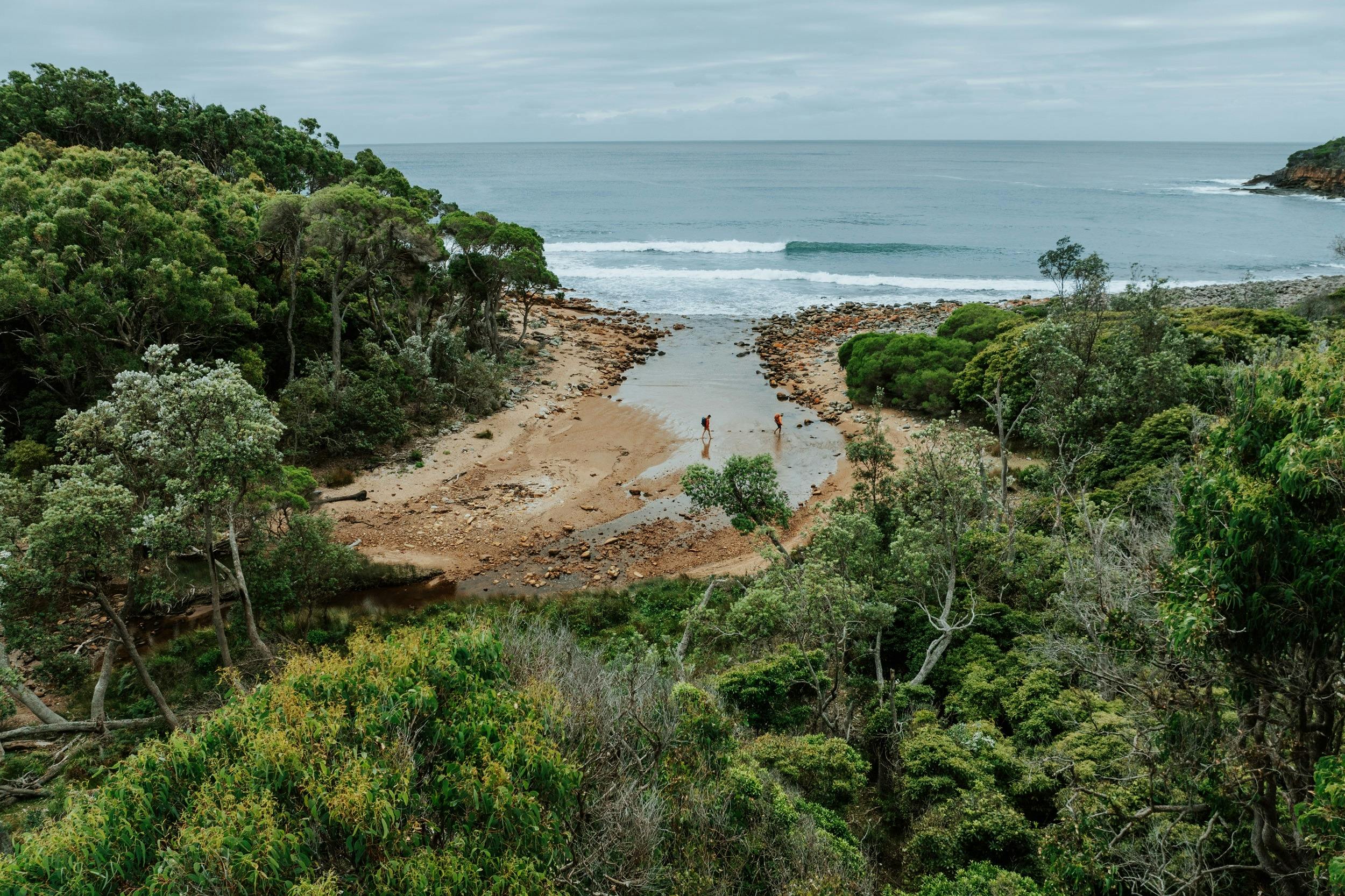 Leather Jacket Bay, Light to Light Walk