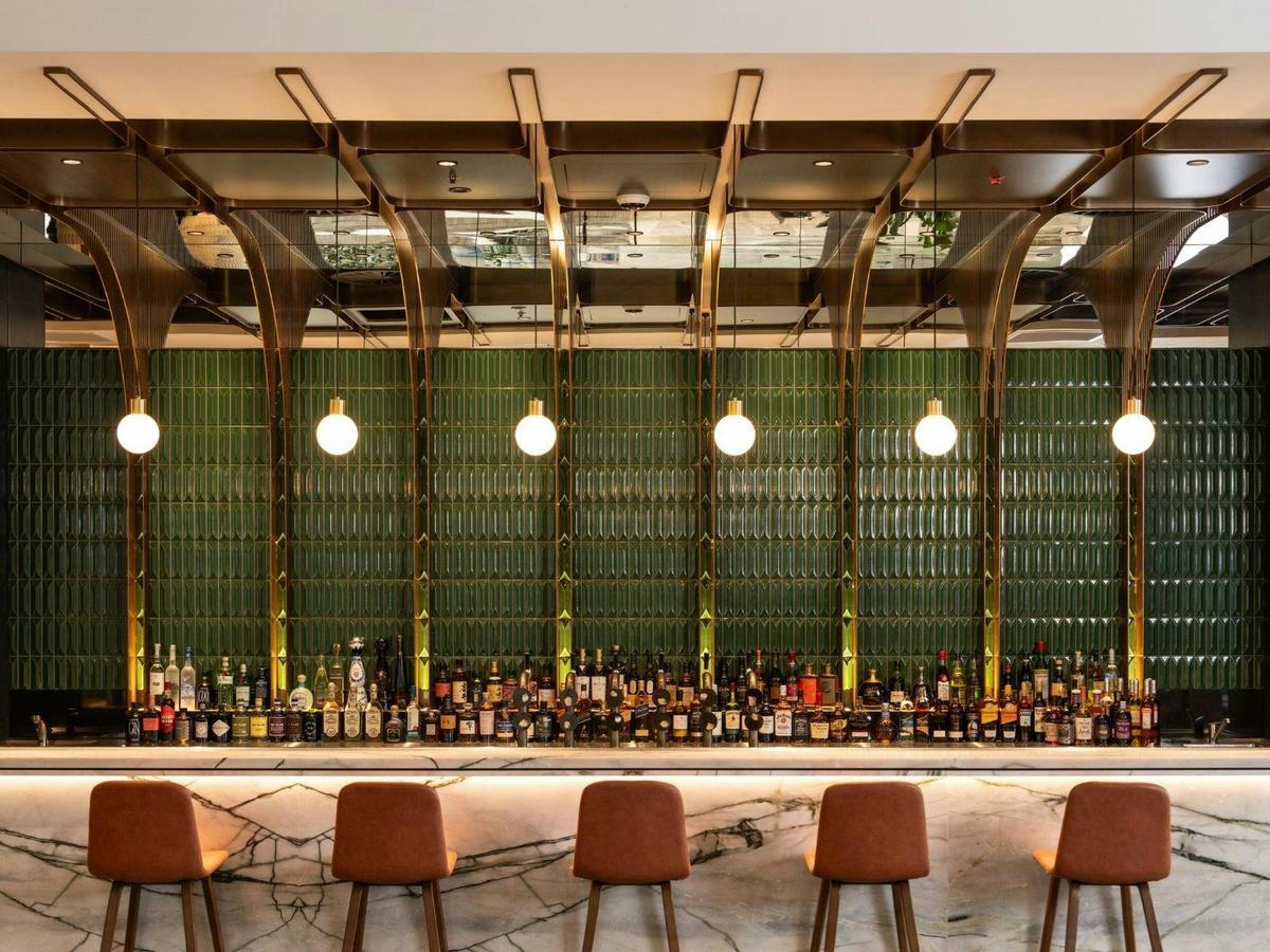 Lotus Bar