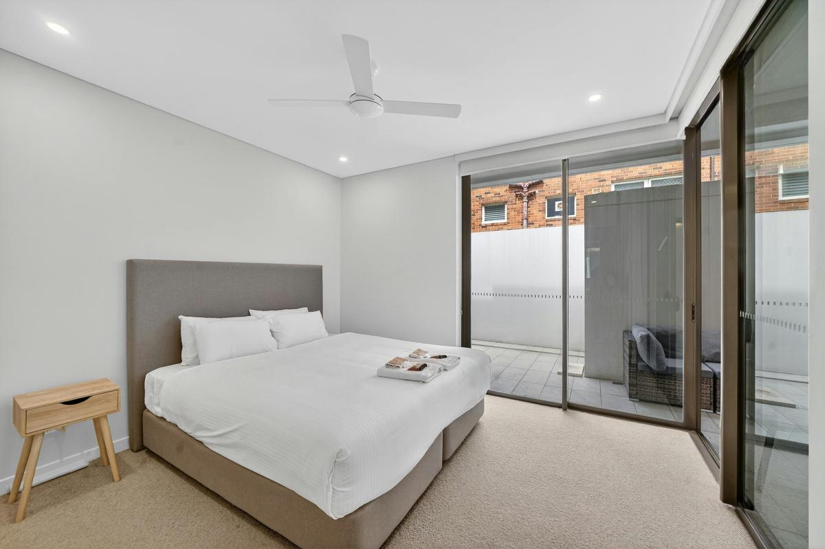 Luxury Three Bedroom Apartment Near Bondi Beach