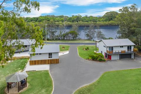 Mylestom Cabins