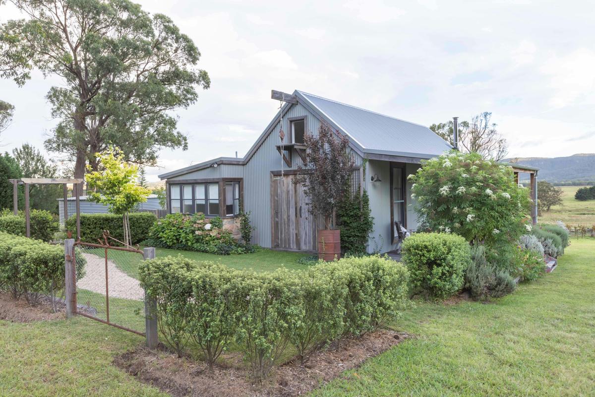 Hartvale Cottage from the side