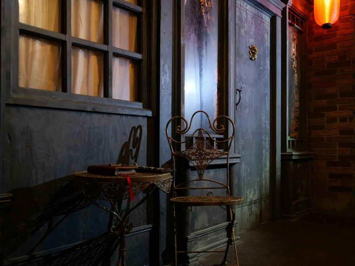 Chinatown Alleyway