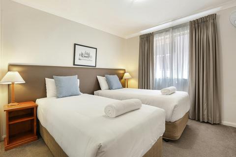 Two Bedroom Poolside/Deluxe Spa Apartment