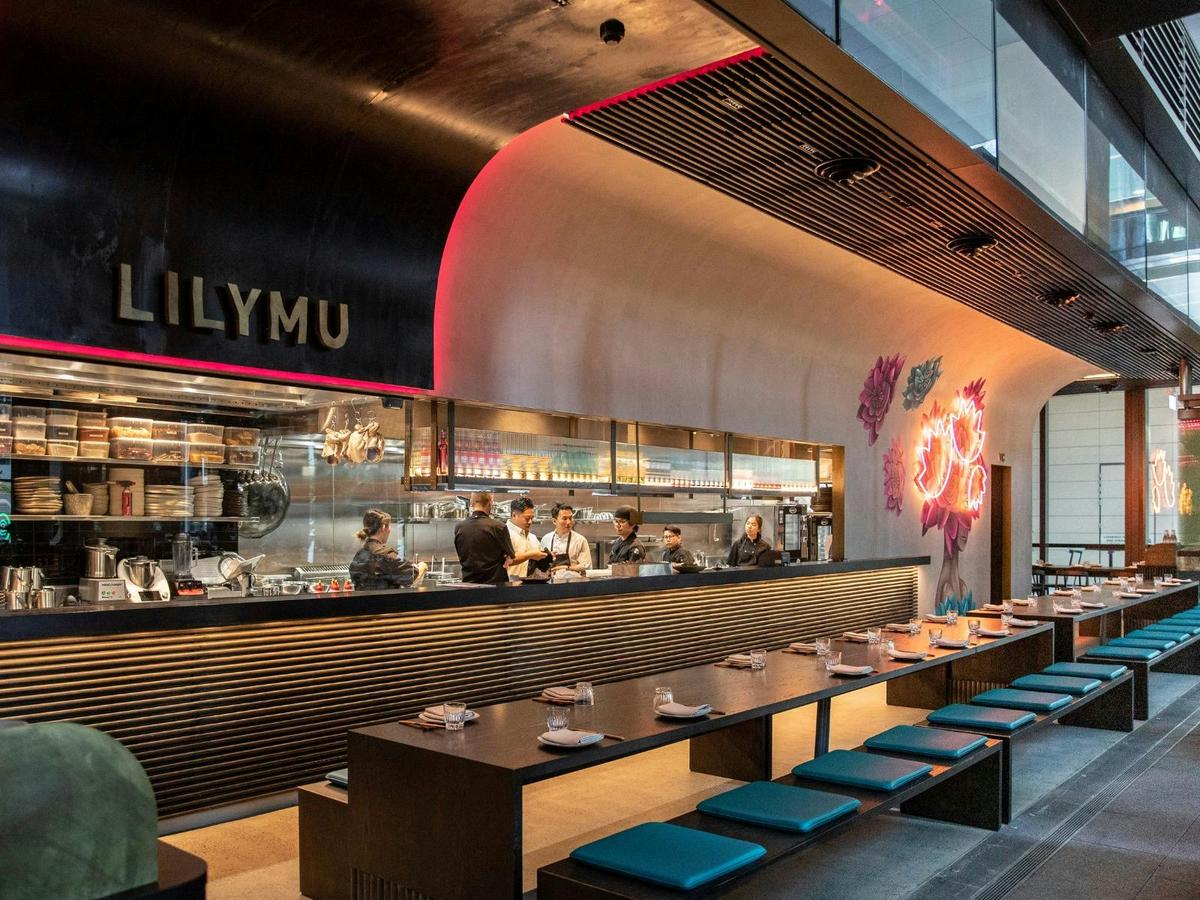 The indoor seating at Lilymu