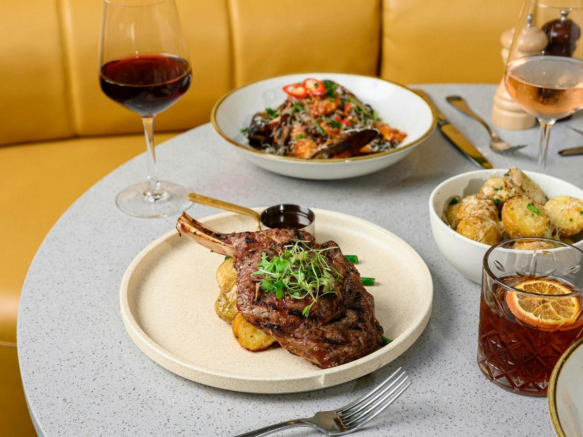 Mr. Meader Restaurant and Bar