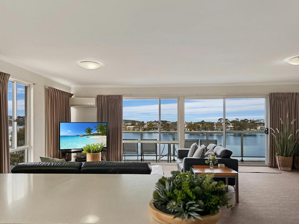 Albacore Apartments