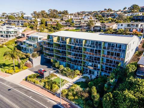 Albacore Apartments
