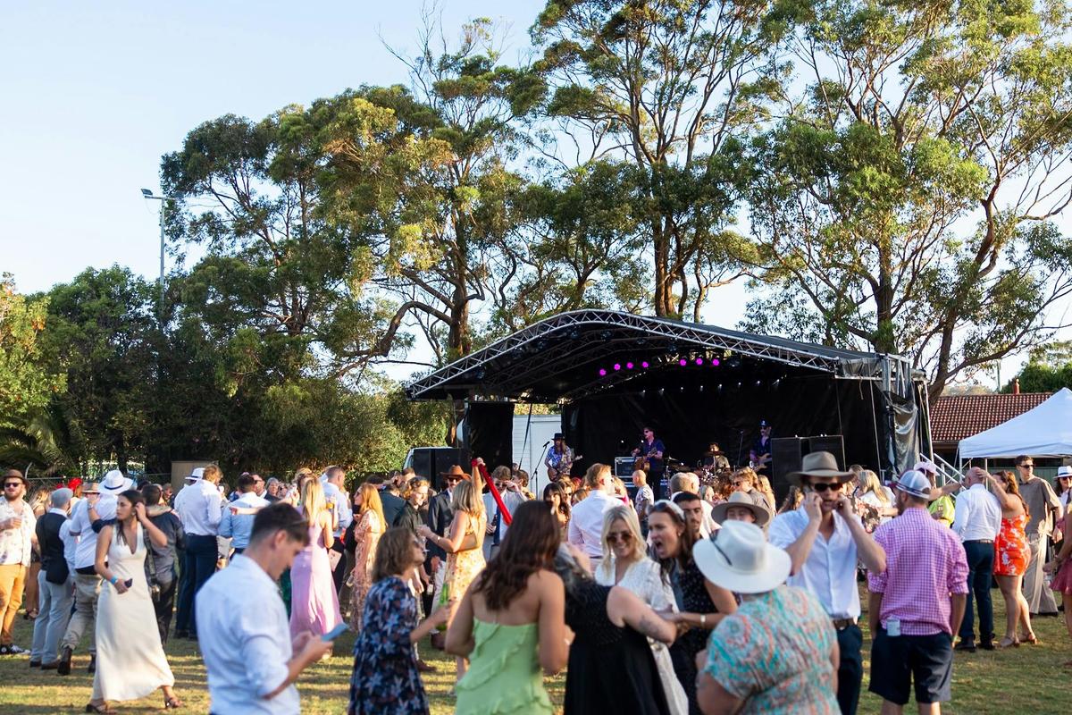 Viper Creek Band at Newcastle Racecourse