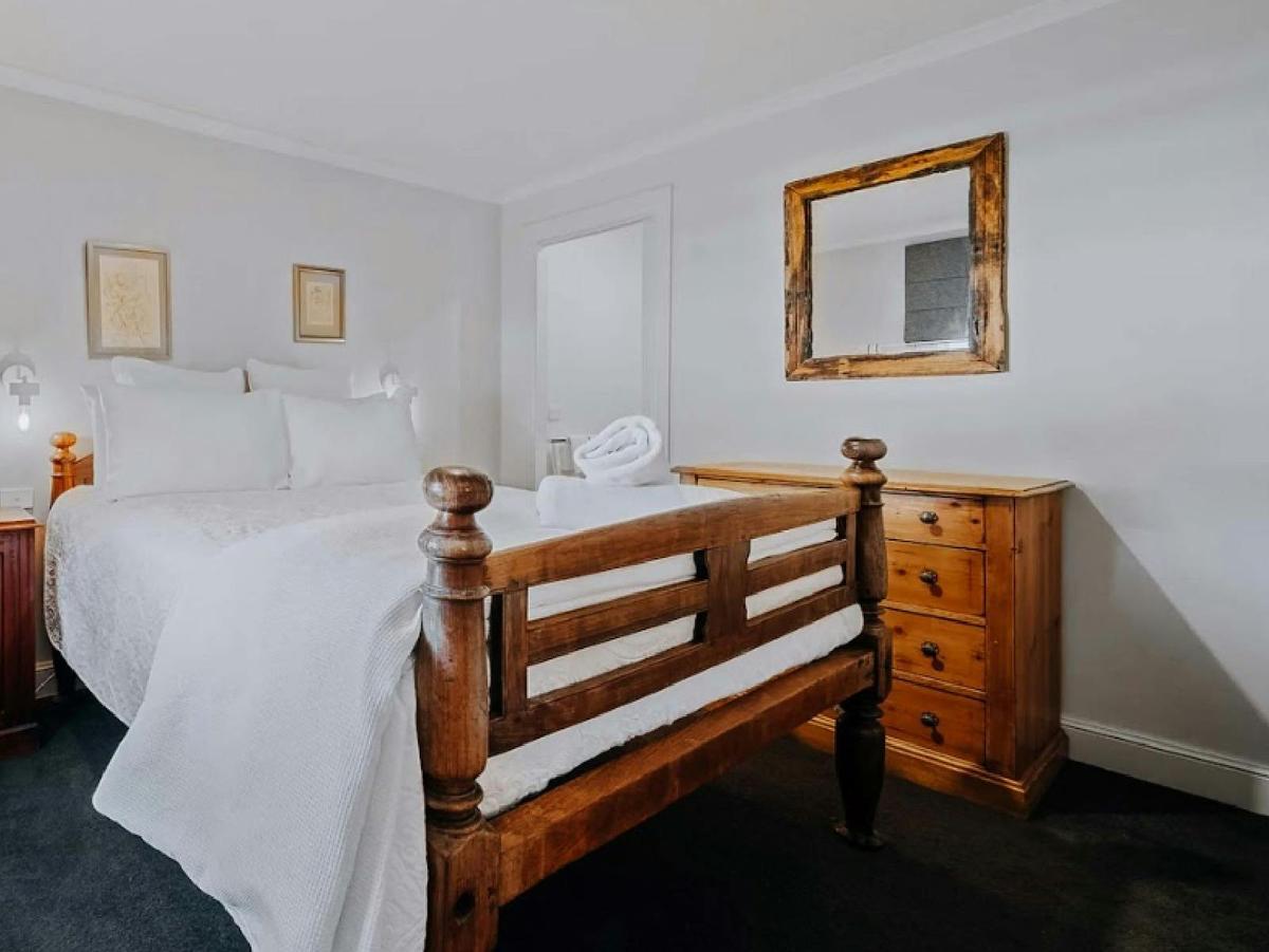 Tukidale Cottage Second Bedroom