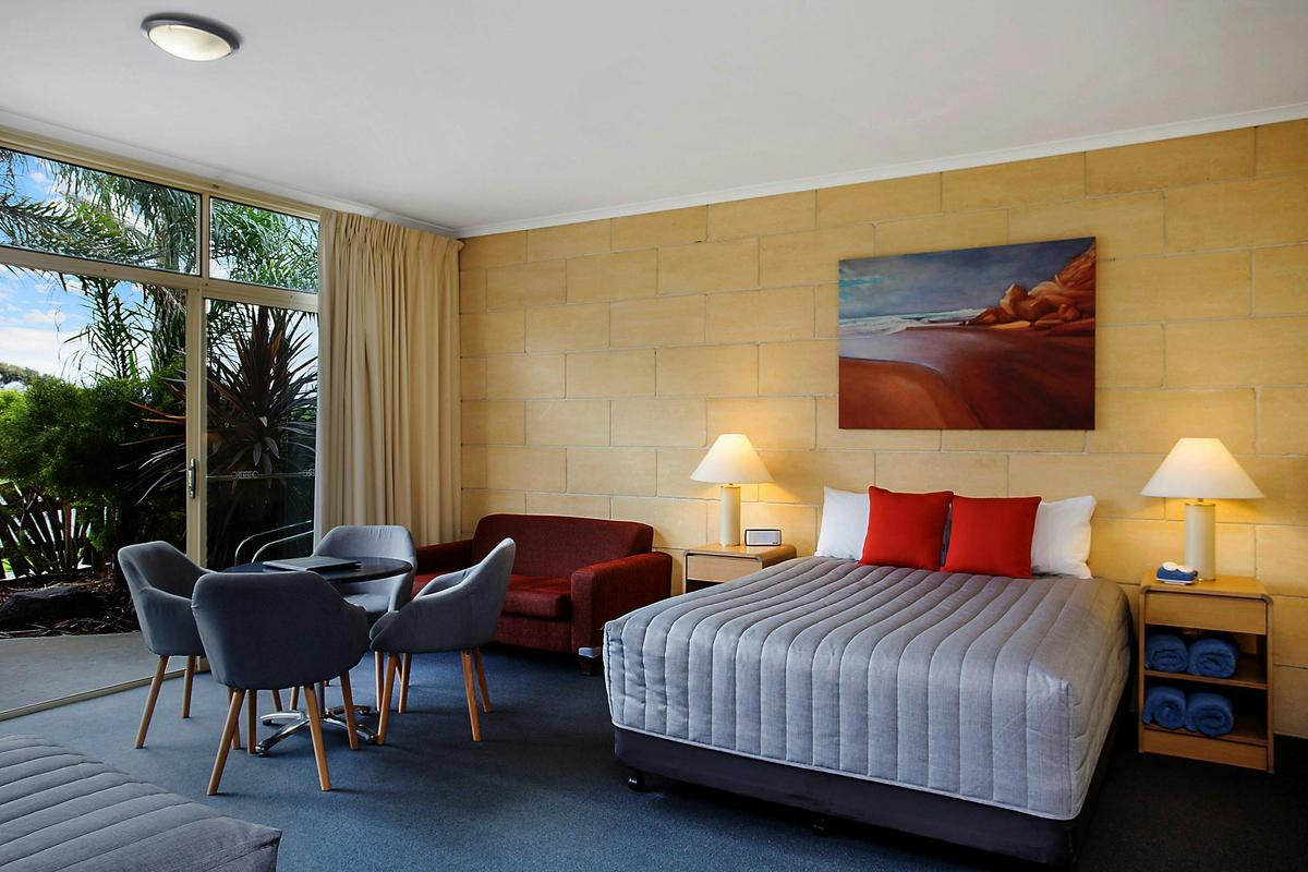 Deluxe Family Room