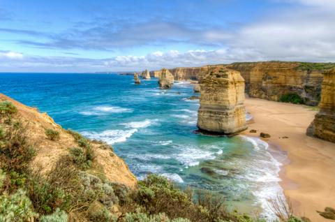One Day Great Ocean Road Reverse, 12 Apostles, Loch Ard Gorge with Lunch