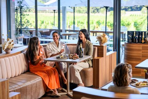 One Day Yarra Valley Wine Bubbles and Kangaroos Tour