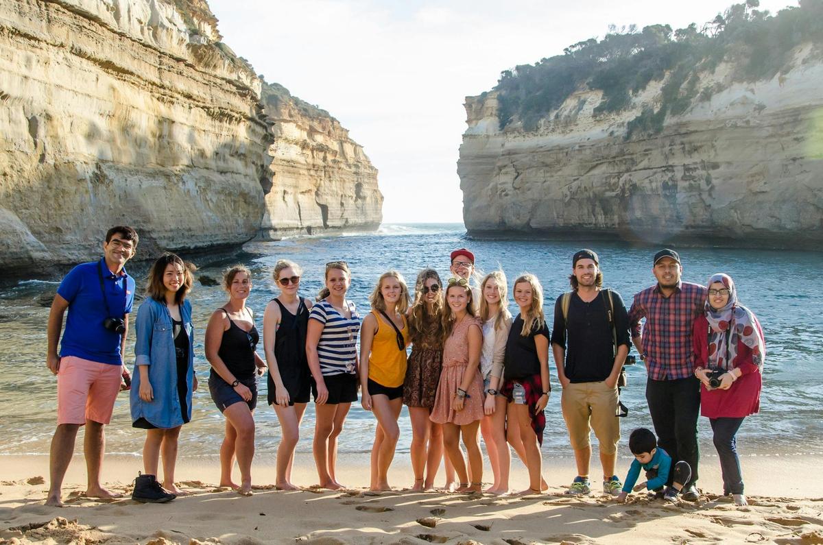 Victorian Day Tours to the Great Ocean Road Loch Ard Gorge