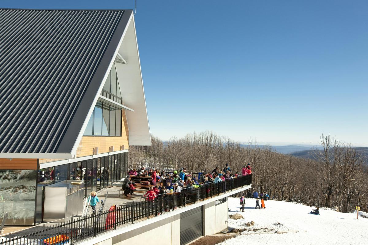 One Day Lake Mountain Snow Waterfalls and Chocolate Tour