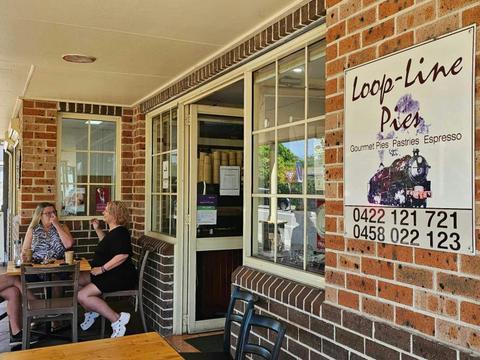 Loop Line Pies