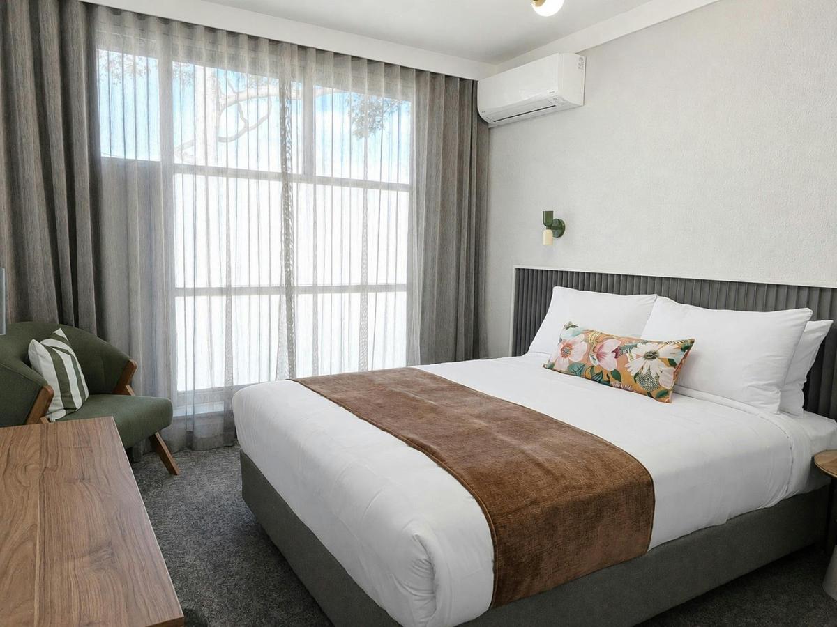 Doonside Hotel, Doonside Sydney NSW - Signature Queen (Ensuite)