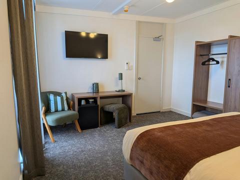 King Room (Detached Bathroom)