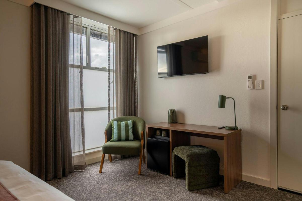 King Room (Detached Bathroom)