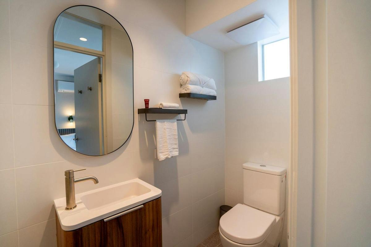 Signature Queen Twin (Ensuite)