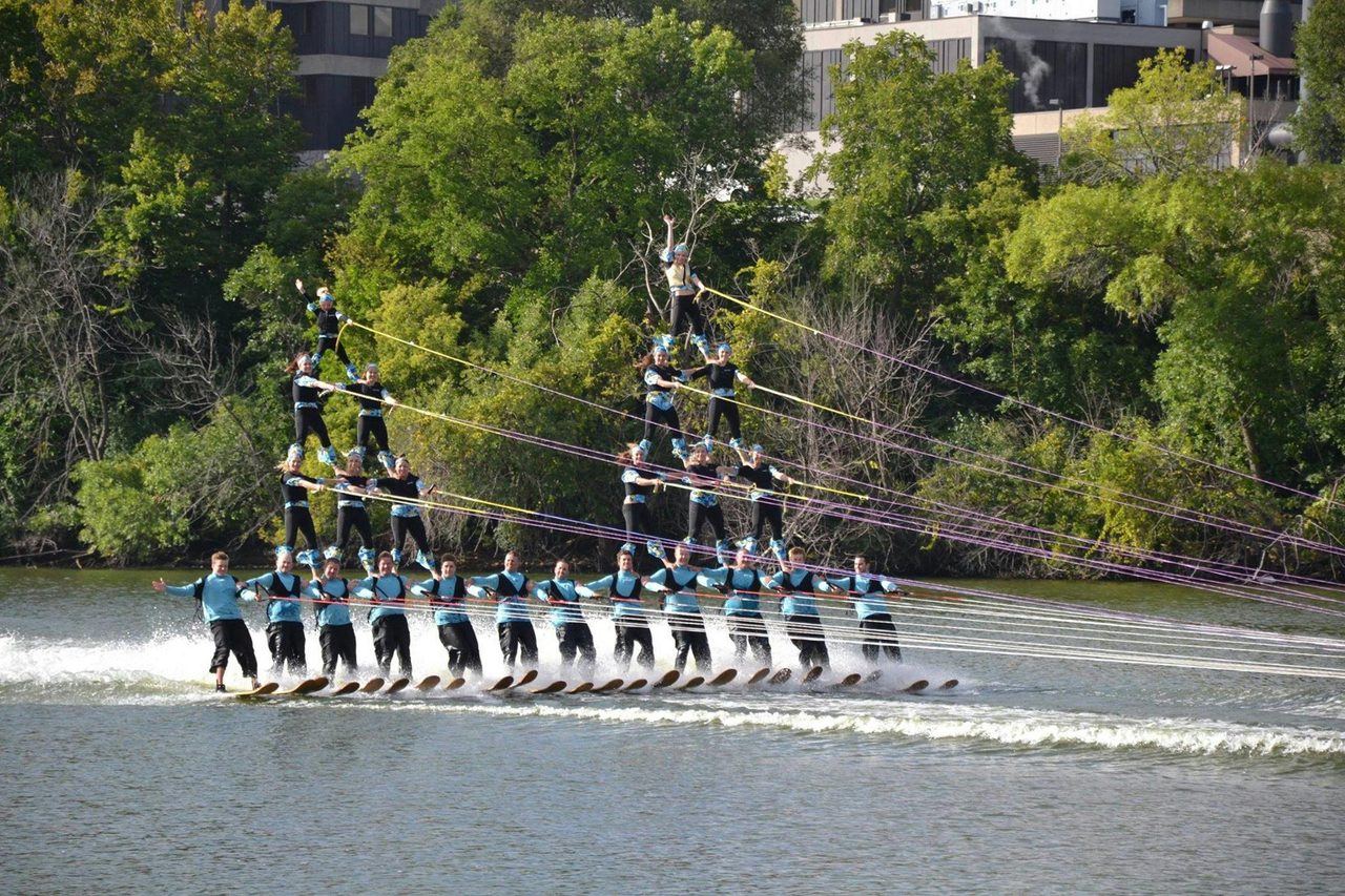 Mulwala Water Ski Club Show Team