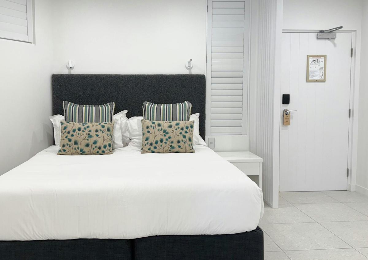 1 Bedroom Beachfront