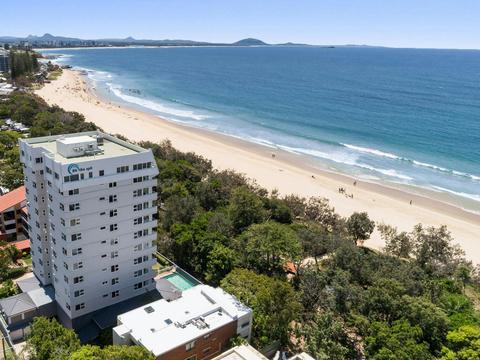 84 The Spit Holiday Apartments