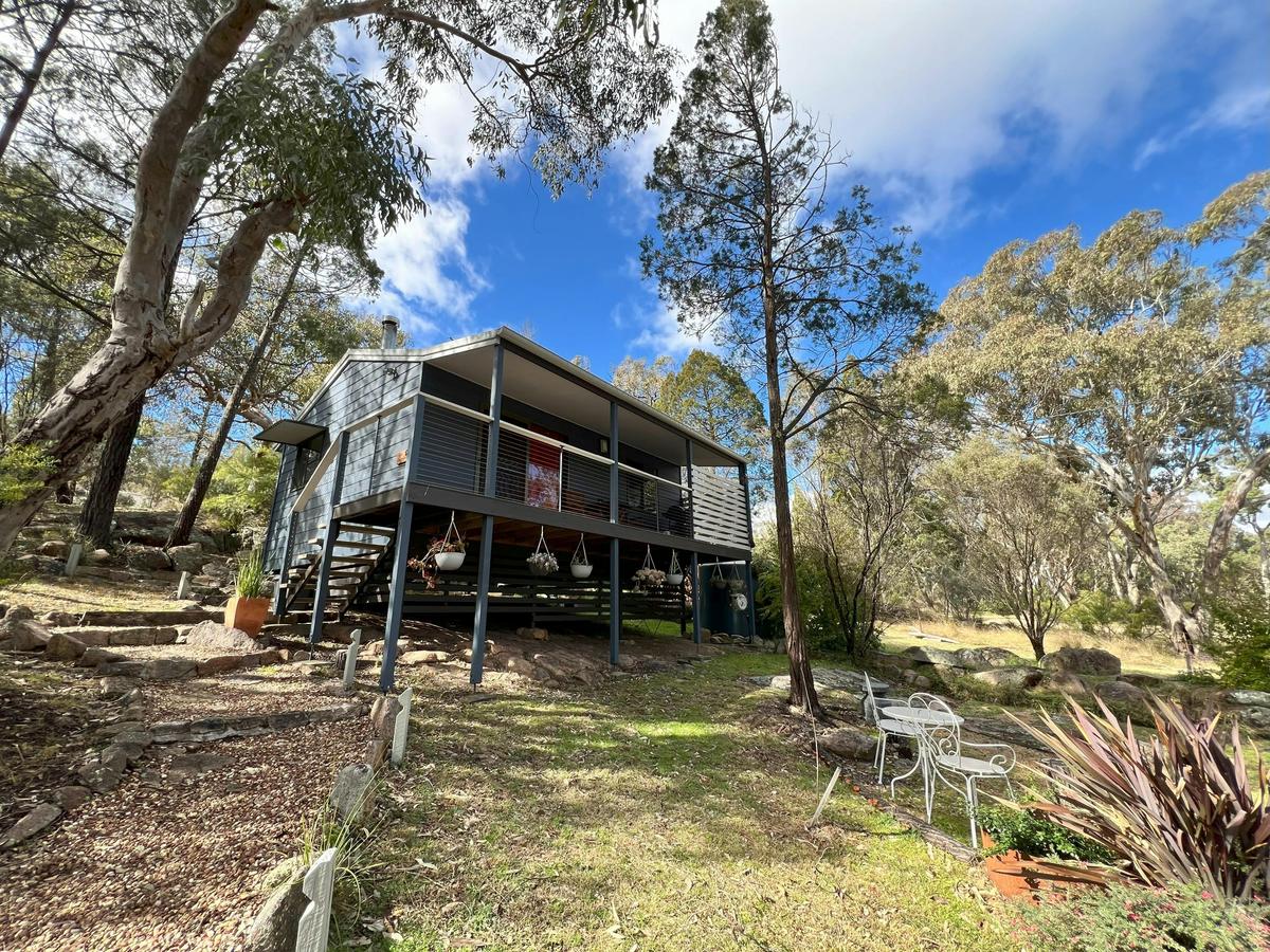 Cosy Villa with natural bushland features at 31 the rocks Granite Belt