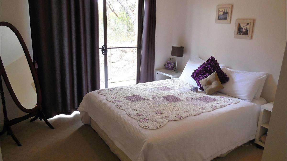 Villa 5 – Elevated Luxury with Sunset Views Over Stanthorpe’s Granite Belt