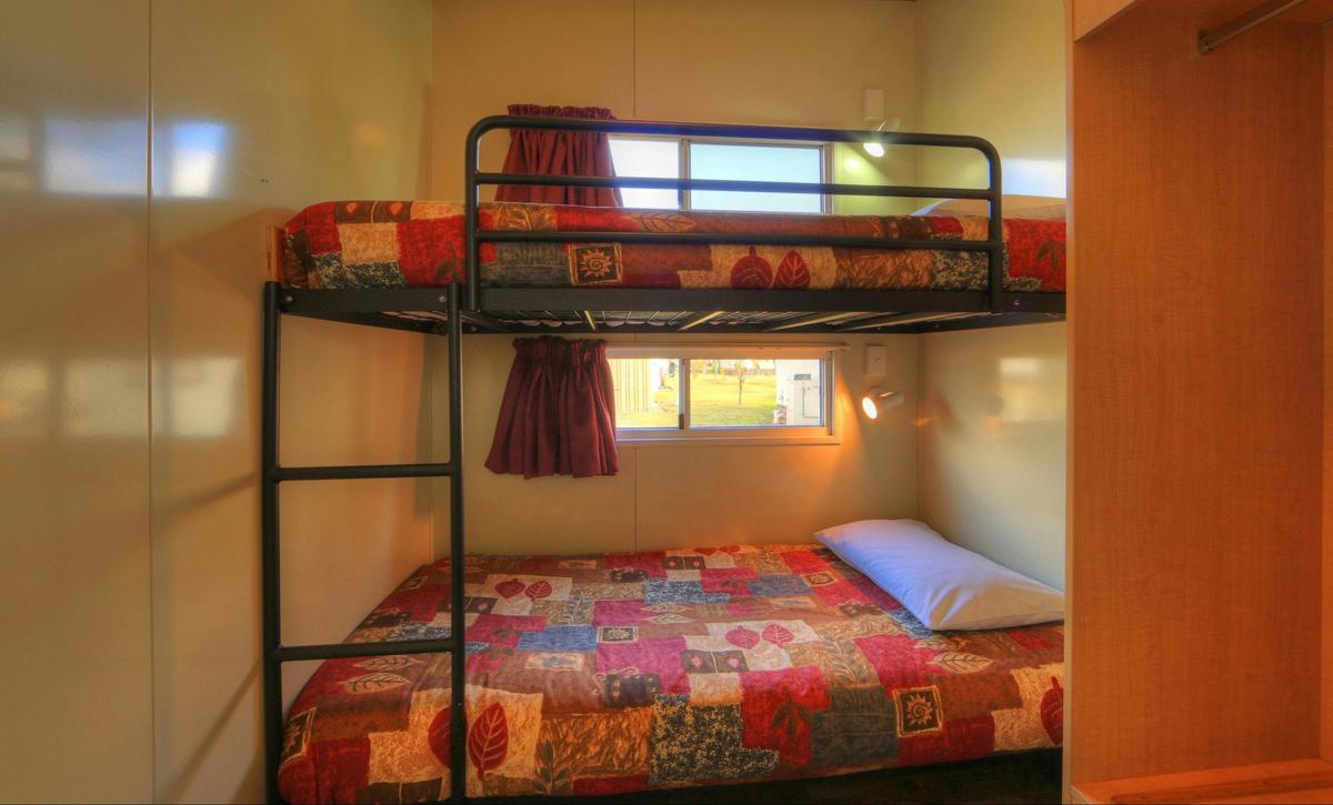 2 Bedroom Cabin - 4 Berth