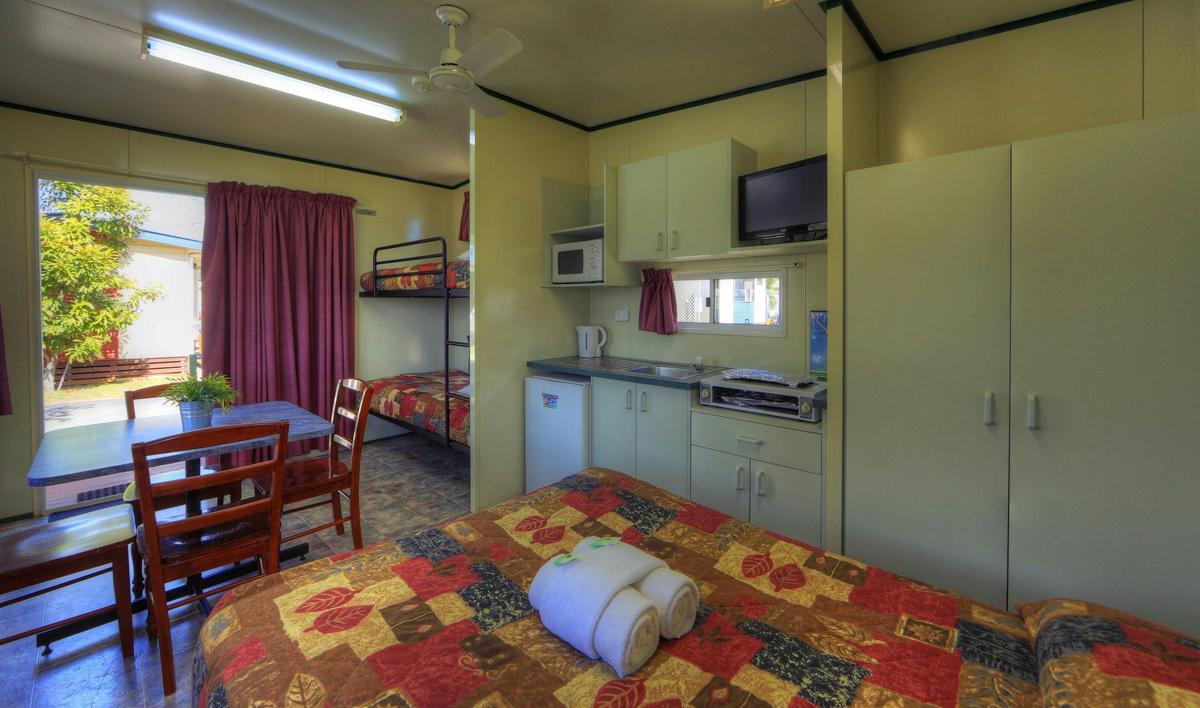 Park Cabin - 4 Berth (No Ensuite)