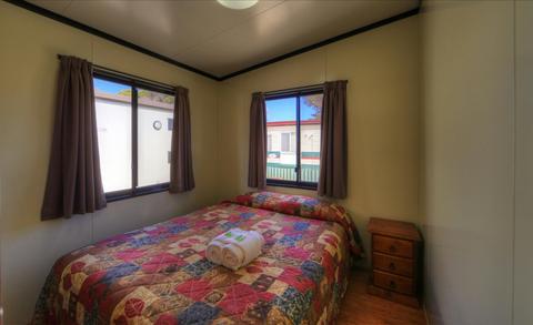 2 Bedroom Cabin - 6 Berth