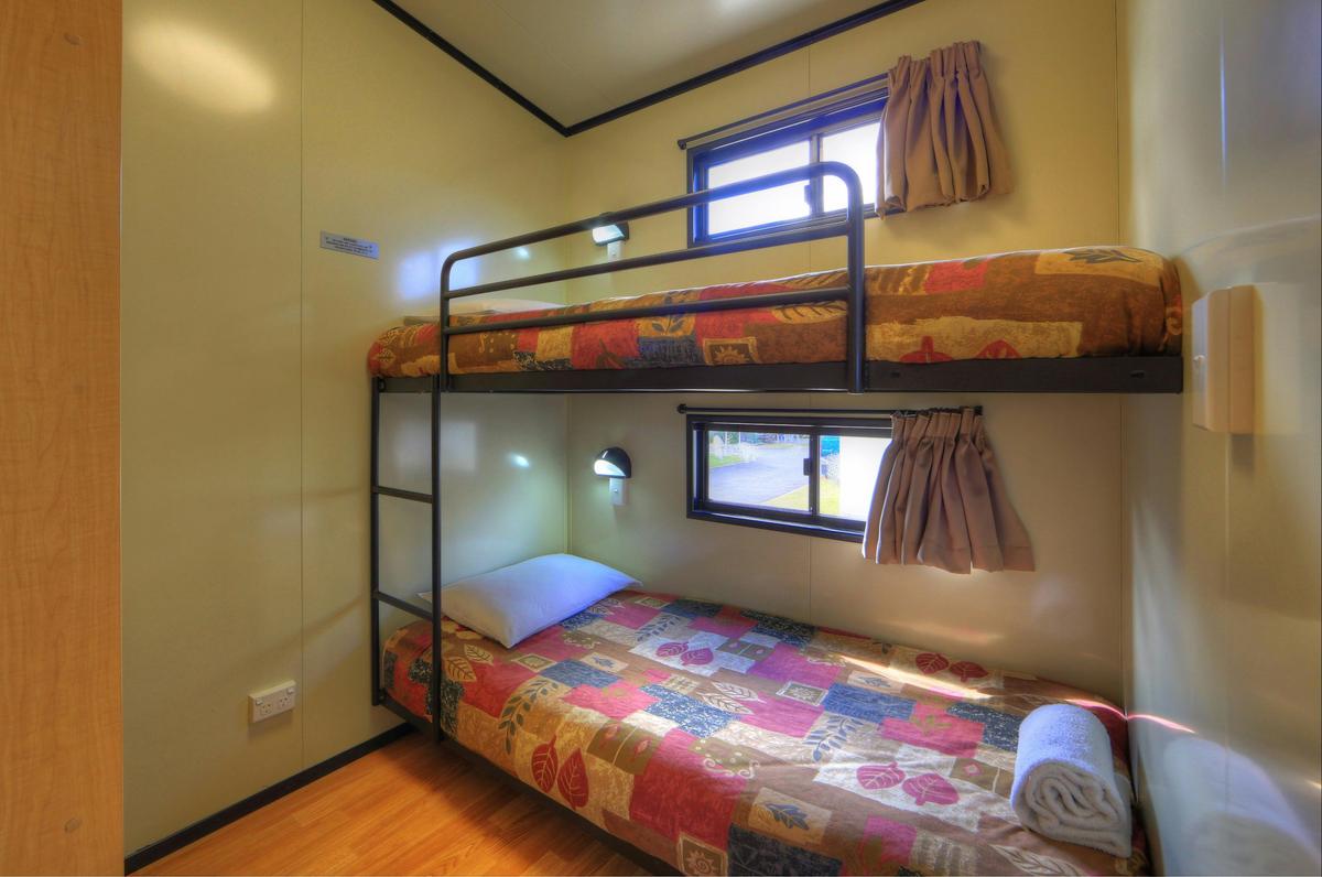 3 Bedroom Cabin - 6 Berth