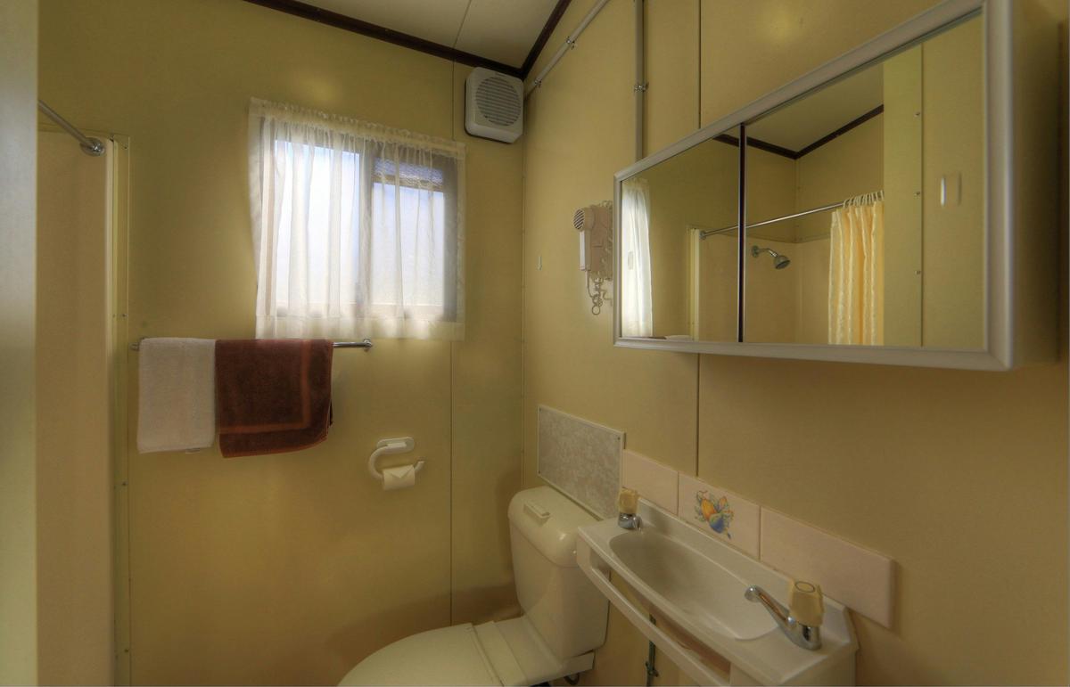 1 Bedroom Cabin - 4 Berth