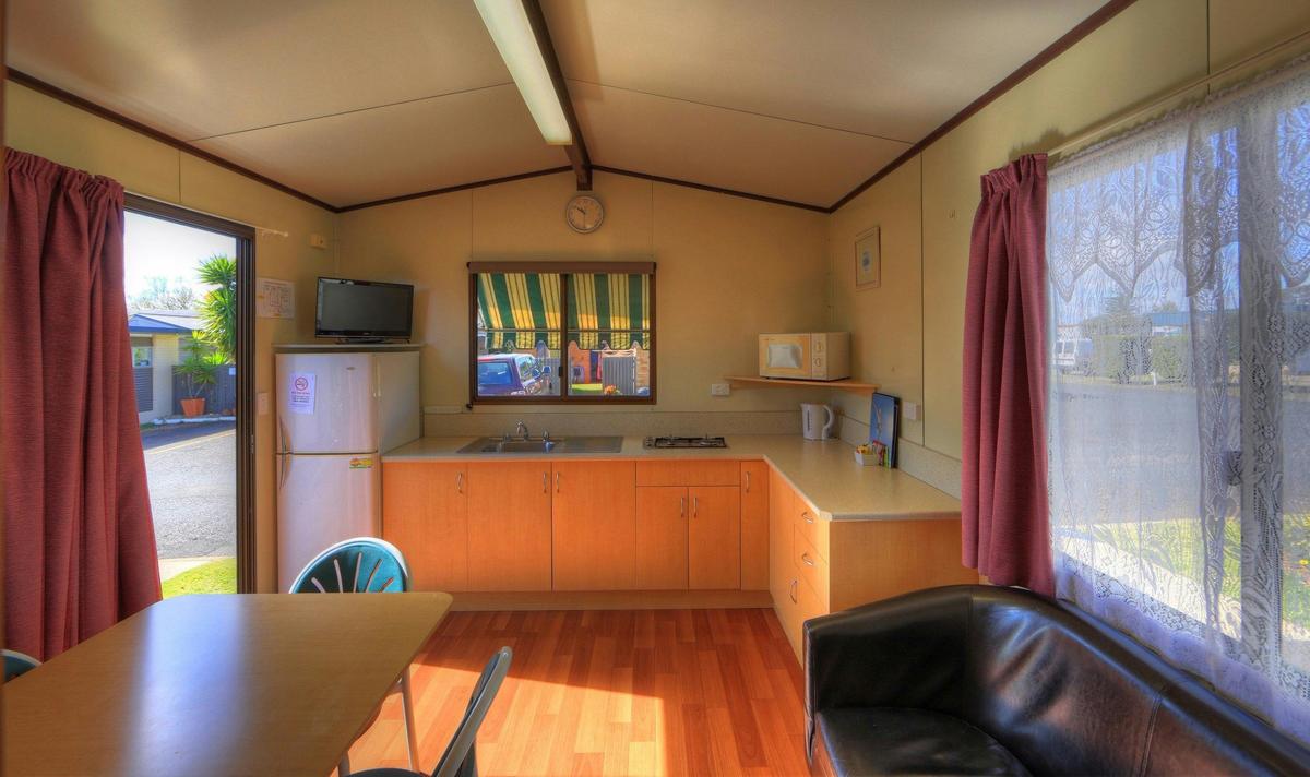 1 Bedroom Cabin - 4 Berth