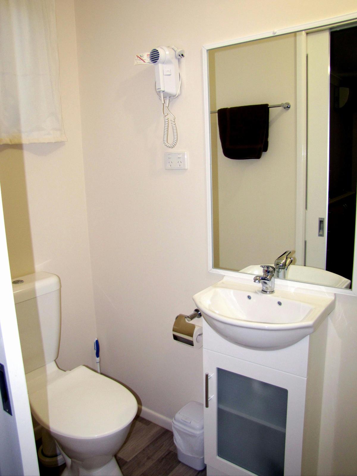 Ensuite Cabin - 2 Berth