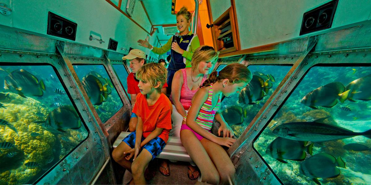 Green Island Reef Cruise Half Day 1pm (HDPM - Pak 6 Semi-Sub)