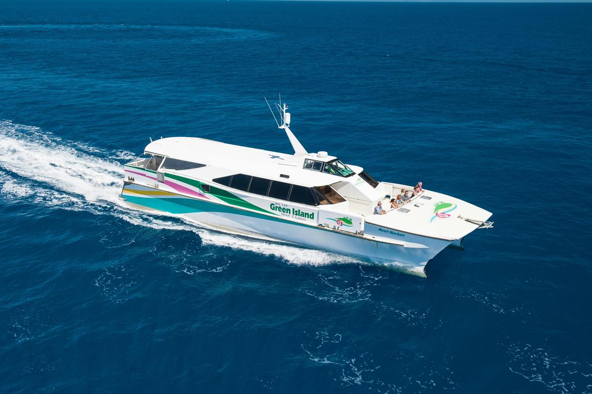Green Island Reef Cruise Half Day 1pm (HDPM - Pak 6 Semi-Sub)