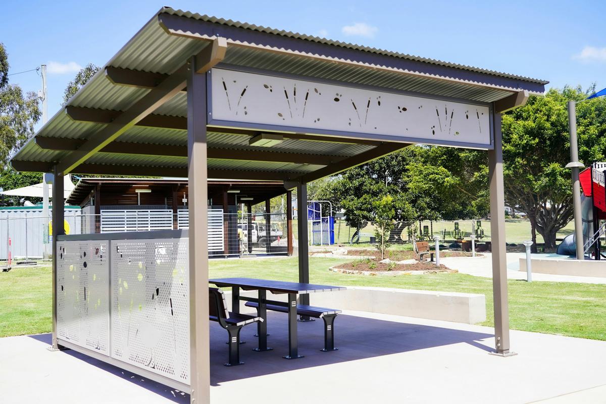 Family fun at Beth Boyd Park, Thorneside – picnic, BBQs & playground by Moreton Bay.