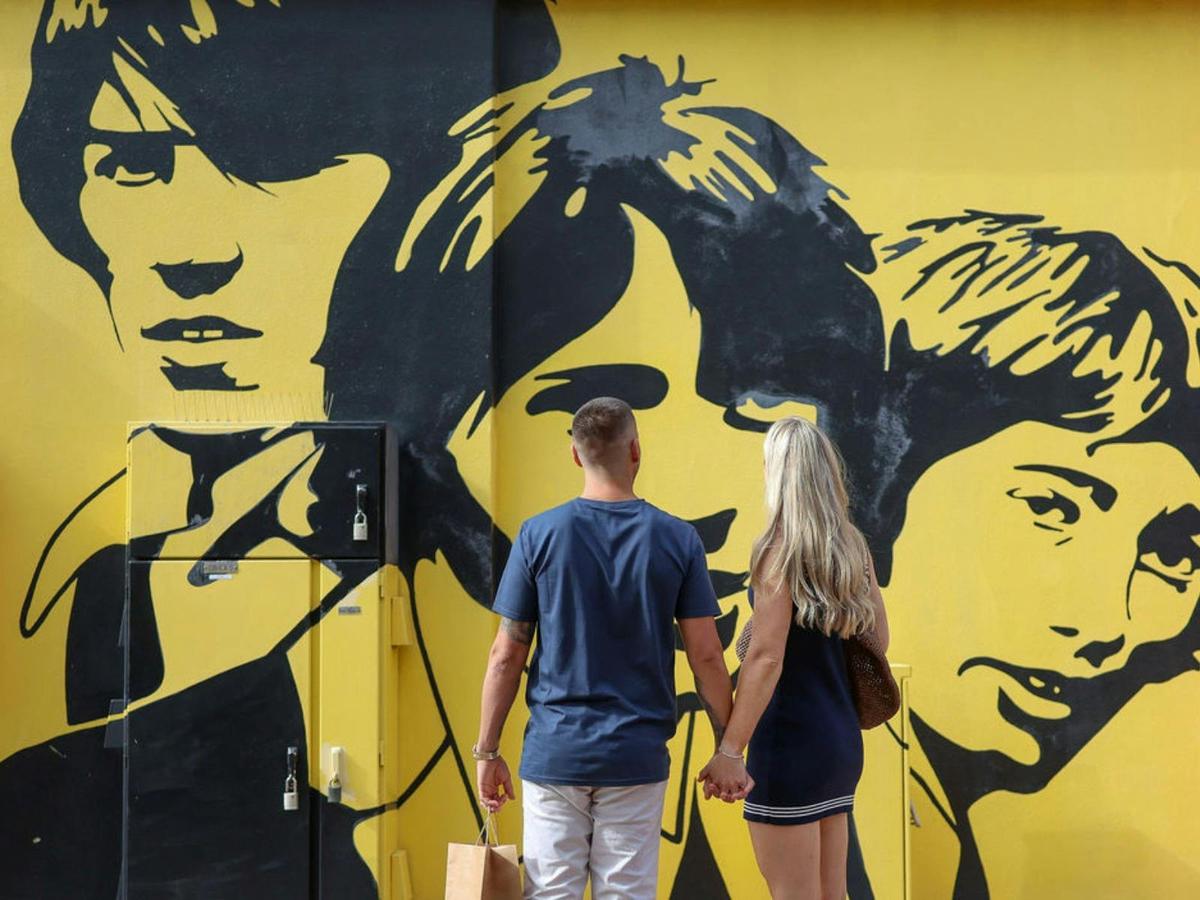 Bee Gees Way Wall Mural