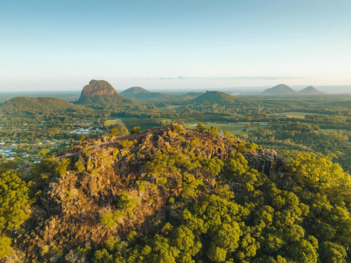 Sunshine Coast Hinterland Tour - Ginger Factory, Nutworks Chocolates Factory & Montville