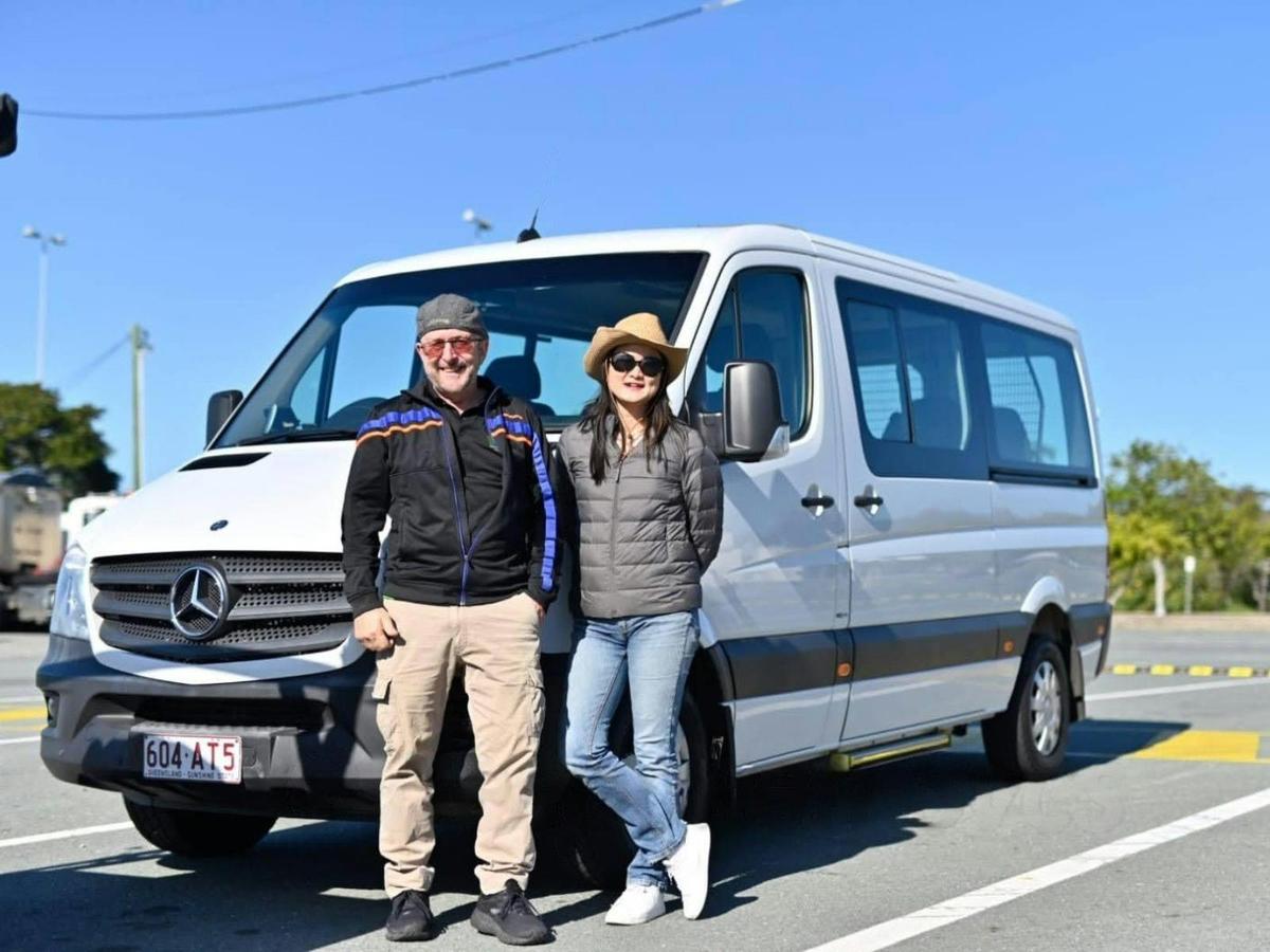 Noosa Heads & Eumundi Markets Day Excursions - Beautiful Coastal Views + Local Boutiques