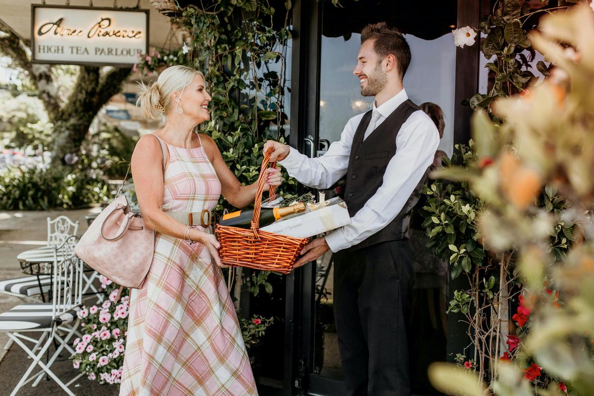 High Tea hampers - gifting for that special someone