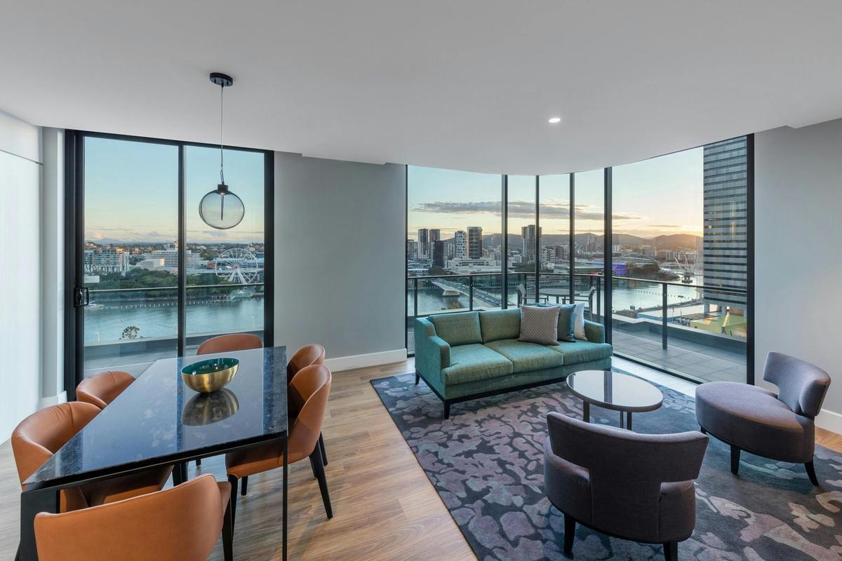 Premier 2 Bedroom Apartment with Balcony and River Views