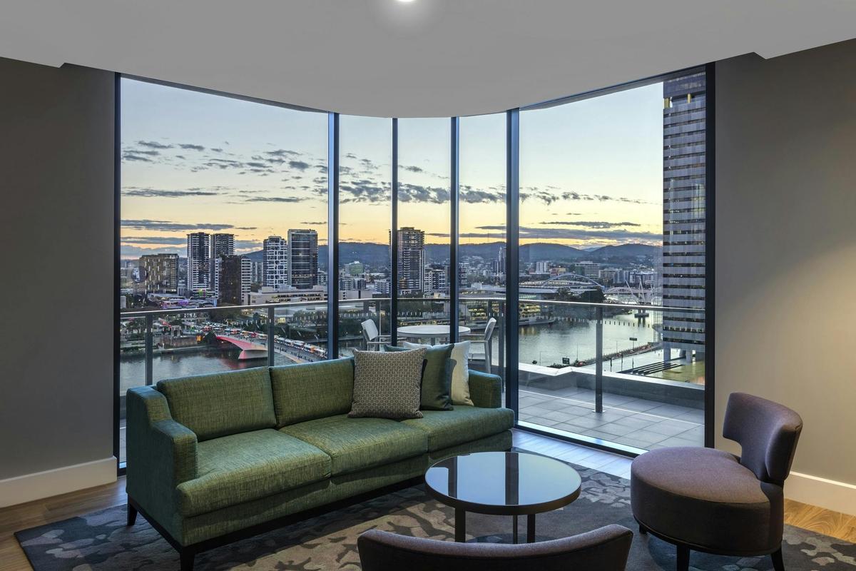 Premier 2 Bedroom Apartment with Balcony and River Views